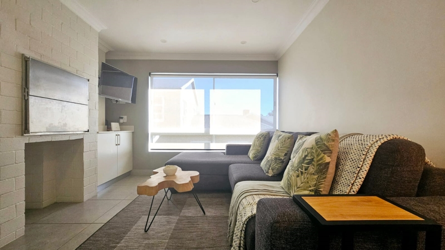 To Let 3 Bedroom Property for Rent in Hartenbos Central Western Cape